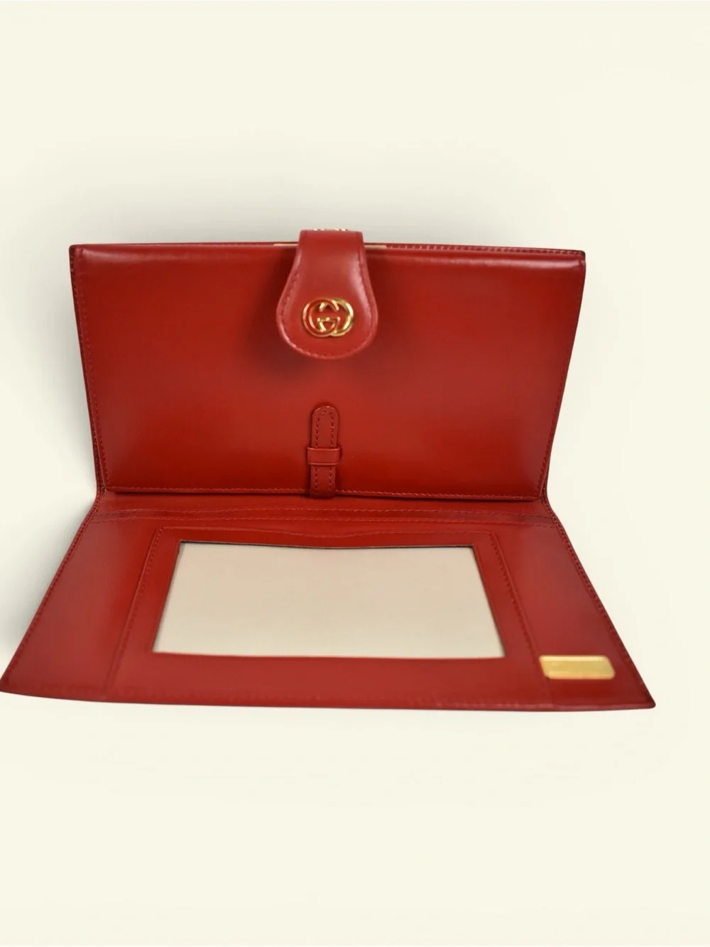 Gucci Red Leather Snap-Closure Wallet with Gold Logo - Picture 2 of 4